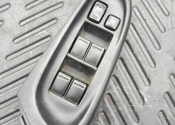 Panel sterowania szybami lewy przód nissan almera n16 lift