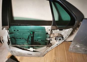 ramka drzwi  LEWE TYŁ LA7W  jetta  V 2005-2010