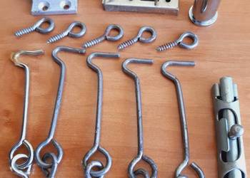 Rygle, haczyki, judasz