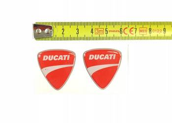 EMBLEMAT 2SZT 30x28 mm DUCATI P9-MILD NOWY ORYGINALNY