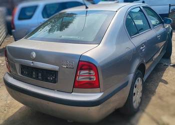 Skoda Octavia zderzak tylny