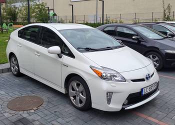 Toyota Prius III hybryda 1.8 2015r