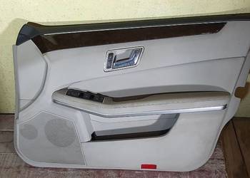 Boczek tapicerka drzwi Mercedes W212 Prawy przód Anglik
