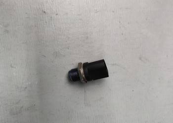 Czujnik na listwe Mercedes 3.0 CDI 0281002672