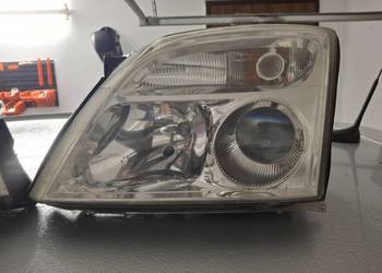 Sprzedam używane lampy przód do opel Signum 2.2 DTI  2003 r