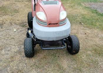 Traktorek ogrodowy Starjet. Silnik briggs stratton 17,5 hp