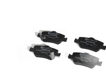 TOYOTA Auris Oryginal klocki hamulcowe tyl 04466-YZZE4 OE