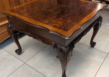 Pięknie zdobiony stolik na lwich łapach -sklep Dąbrowa Górnicza