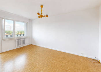 43,8 m² | 3 pokoje | loggia | Stegny | piętro 9 | widok po horyzont