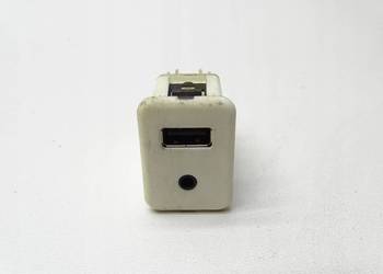 GNIAZDO WEJŚCIE PORT AUX USB OPEL ANTARA LIFT 20870101