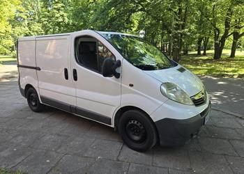 Opel vivaro 2.0 diesel 2007r blaszak hak