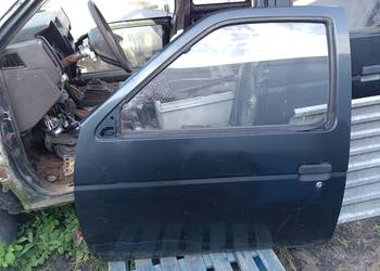 Nissan king cab, Terrano drzwi i inne
