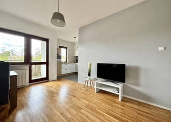 Przestronne 2-pokoje z parkingiem i komórką