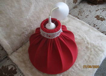 Lampa wisząca do sypialni.
