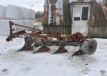 Pług zagonowy czteroskibowy