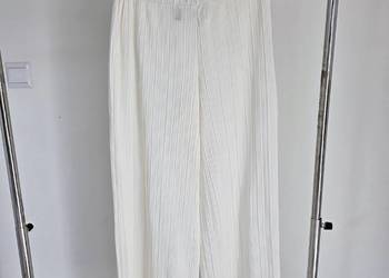 Szerokie luźne proste spodnie w prążki