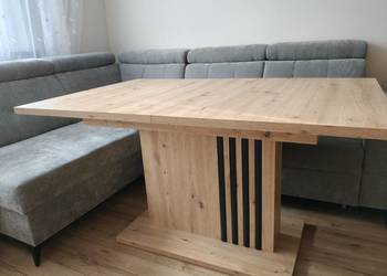 Stół rozkładany dąb artisan z czarnymi lamelami – nowoczesny, stan bardzo d