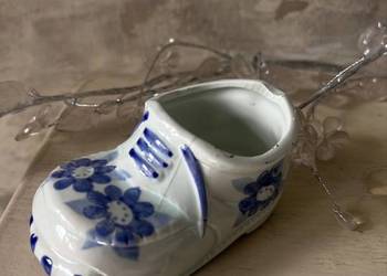 Porcelanowy bucik