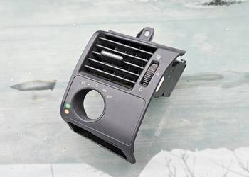 Kratka nawiewu lewy przód mercedes w210 lift 2108302154
