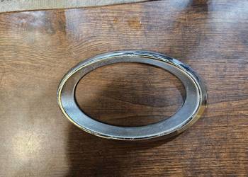 Ramka halogenu mercedes w211 A2118850974