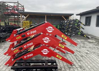 Ładowacz czołowy firmy Agrosped model V-700 Euroramka #85