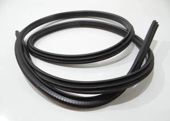 USZCZELKA DRZWI LEWY PRZÓD BMW X1 E84 LIFT