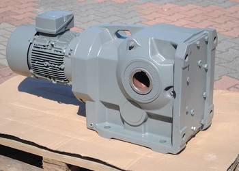 Motoreduktor kątowy 4kw. 9obr./min. SIEMENS