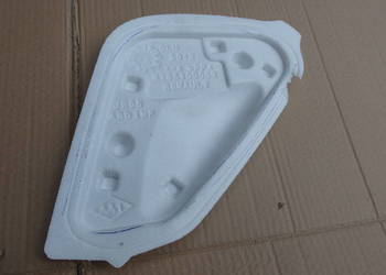 Scenic III boczek wygłuszenie pianka z drzwi Scenic III boczek wygłuszenie pianka z drzwi