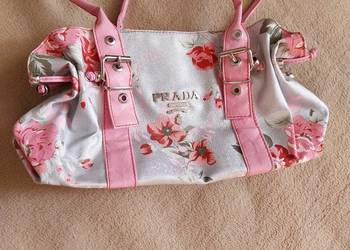 Mała, cudna torebka z logo PRADA MILANO