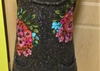 Sukienka dzianinowa Desigual haftowana r M