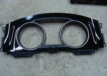 RAMKA OBUDOWA LICZNIKA DEKOR VW GOLF VII 7 5G0857189