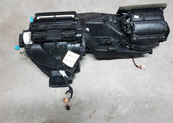 VW GOLF V KOMBI JETTA NAGRZEWNICA CHLODNICZKA KLIMATYZACJI CLIMATRONIC