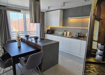 Piekne mieszkanie dwupoziomowe z dużym tarasem i garażem 3 pokojowe