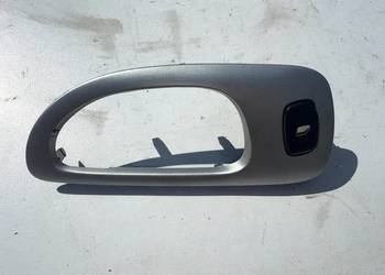 Osłona klamki przełącznik szyby Peugeot 307