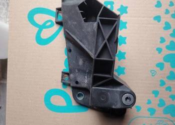 Lewe mocowanie chłodnicy Chrysler Pacifica 68292239aa