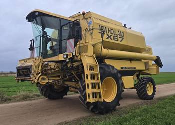 Kombajn zbożowy New Holland TX67