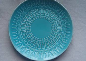 Turkusowy talerzyk porcelit Pruszków, wzór Aztecki. Średnica 15,3 cm.
