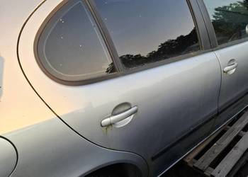 Drzwi prawy tył KOMPLETNE Seat Toledo II LS7N