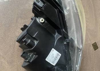 Lampa prawa Mercedes r230