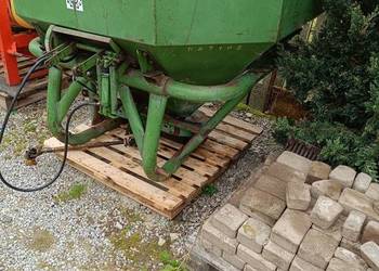 Rozsiewacz do nawozów Amazone ZAE Variant 1000l hydrauliczny