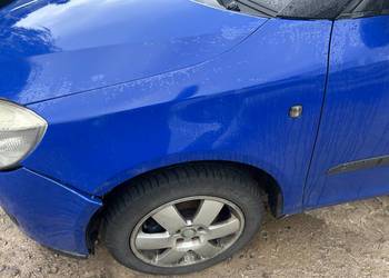 Błotnik błotniki lewy prawy Skoda Fabia II kolor 4590