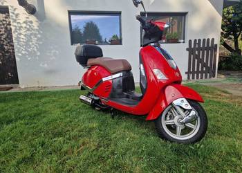 Skuter retro motowell