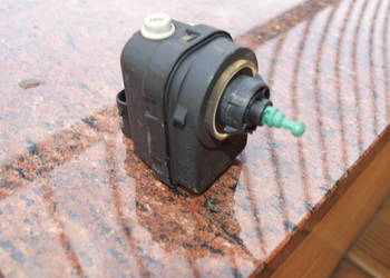 Renault Laguna silniczek regulacji lampy przód 2001 - 2005r
