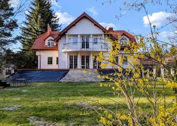 Przepiękna rezydencja w stylu dworkowym - WIĄZOWNA