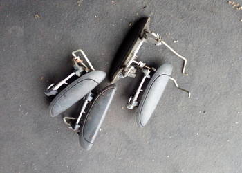 Dacia Logan 07r klamka drzwi lewa prawa