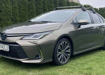 Toyota Corolla 1,8 Hybryd Salon Polska