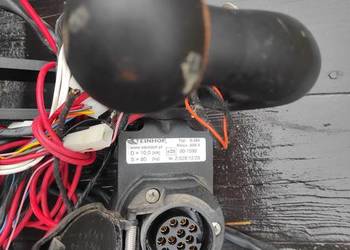 Hak holowniczy Steinhof S-364 plus wiązka elektryczna 13 PIN z modułem