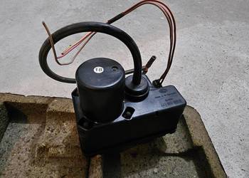 Pompka zamka centralnego Audi 80,100 , Vw Passat B2 Hella 443862257B nowa