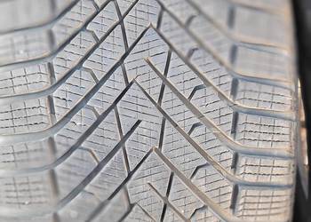 Opna zimowa szt 2,,315/40R21 111V Pirelli Scor i 2 szt,275/45R21 Pirelli