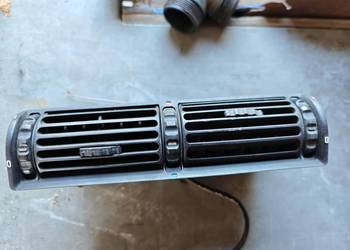 Kratka nawiewu kokpitu środkowa klimatronik BMW E34